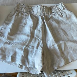 HM linen blend shorts size M